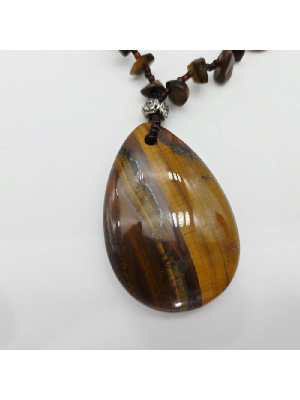 Tigers Eye Pendant Necklace With Beaded Accents & Magnetic Clasp 11" Drop - Picture 5 of 8